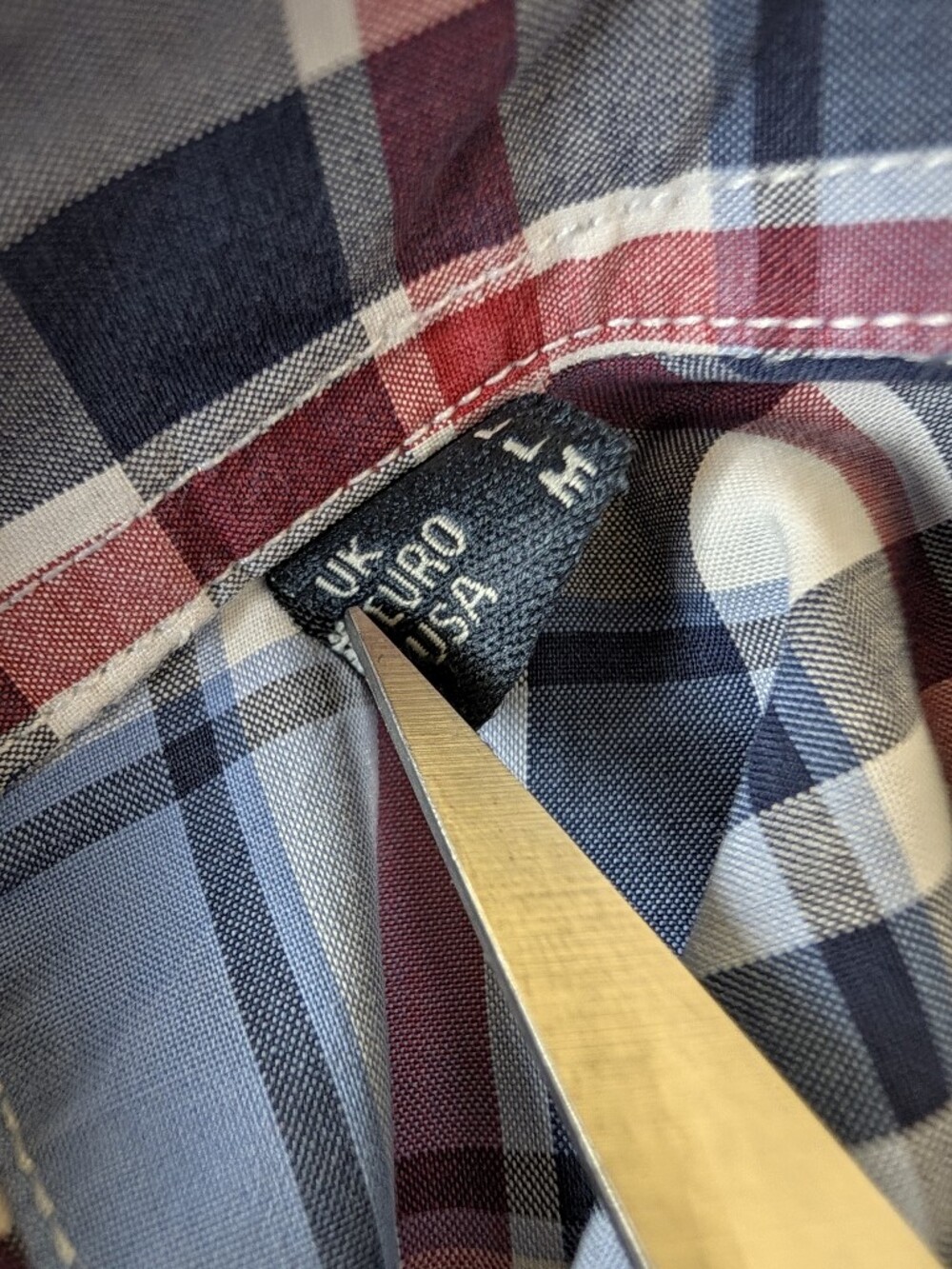 Barbour Blue and White Plaid Short-Sleeve Button-Down Shirt - Picture 5 of 10